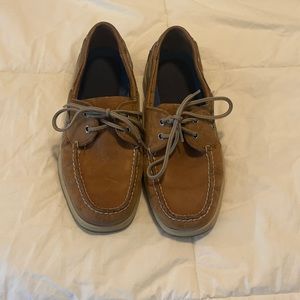 Sperry size 9